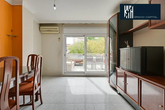 PISO GIRONA — 16