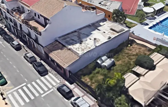 GRAN LOCAL COMERCIAL EN CANCELADA, ESTEPONA
