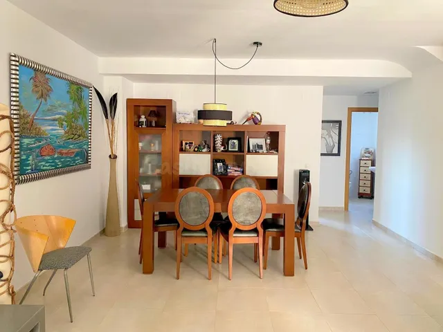 ADOSADO EN VENTA CON TERRAZA Y GARAJE — 3