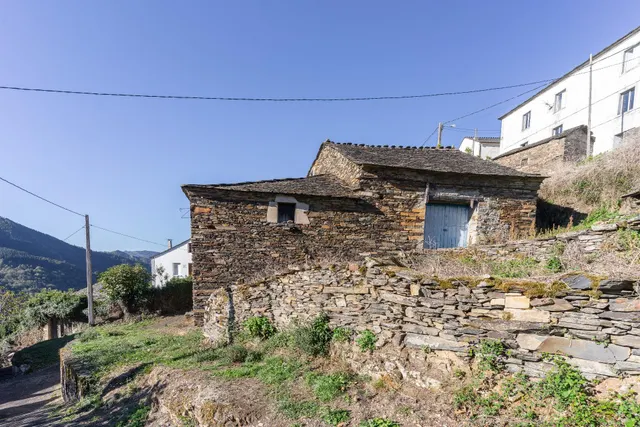 Finca rústica en el corazón de la montaña gallega — 40