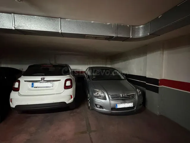 Venta plaza de garaje en el centro de Ponferrada - foto 2
