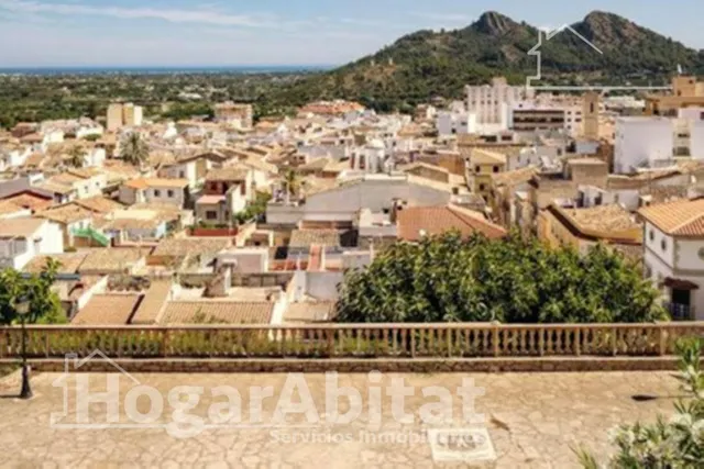 ÁTICO REFORMADO CON TERRAZA Y VISTAS DESPEJADAS AL MONTGÓ — 47