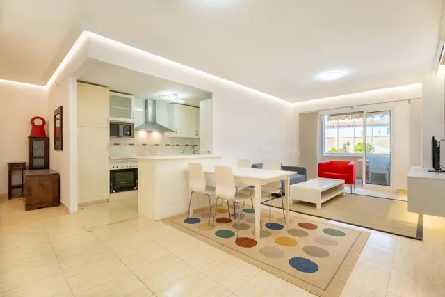 Apartamento de 3 dormitorios en Playa Flamenca - foto 4