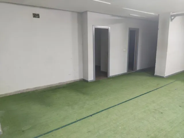 LOCAL COMERCIAL DE 170 M2 — 6