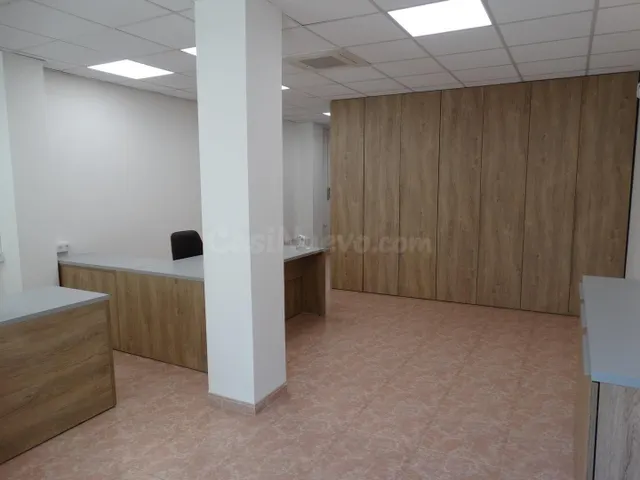 Local comercial en planta baja en el centro de Amposta - foto 3