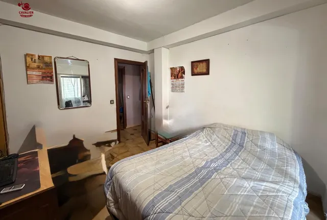 Piso exterior de 88m2 con 4 dormitorios para REFORMA INTEGRAL, con soleado salon comedor con acceso directo a una luminosa terraza exterior y cocina con tendedero,. — 19