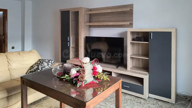 Atractivo Piso en Alquiler en Salobreña - Zona Mercado - foto 2