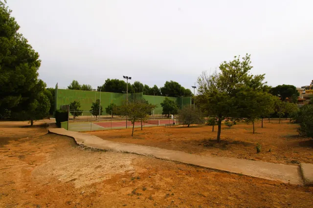 Terreno urbanizable con proyecto en Náquera. — 22