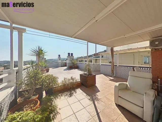 Ático único con terraza panorámica en Albarrosa, Viladecans - foto 2
