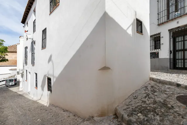 Casa unifamiliar reformada. — 24