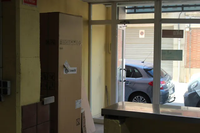 LOCAL EN ALQUILER EN MANRESA ZONA CALLE VILADORDIS — 10