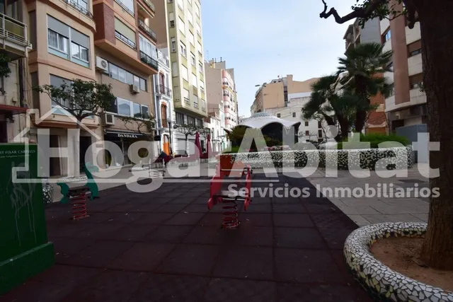 Despacho con varias oficinas en el centro — 33