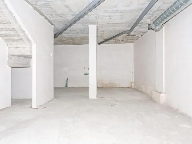 SE VENDE LOCAL COMERCIAL EN MANRESA - foto 3