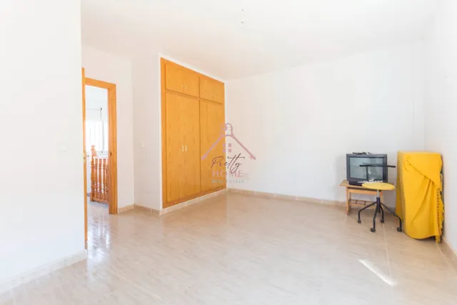 Triplex para vivir todo el año zona céntrica — 23