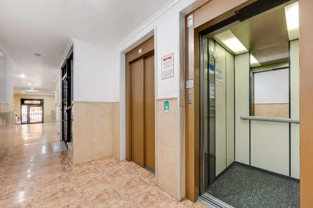 Apartamento de dos dormitorios a escasos 150 metros de la playa del cura, en torrevieja — 26