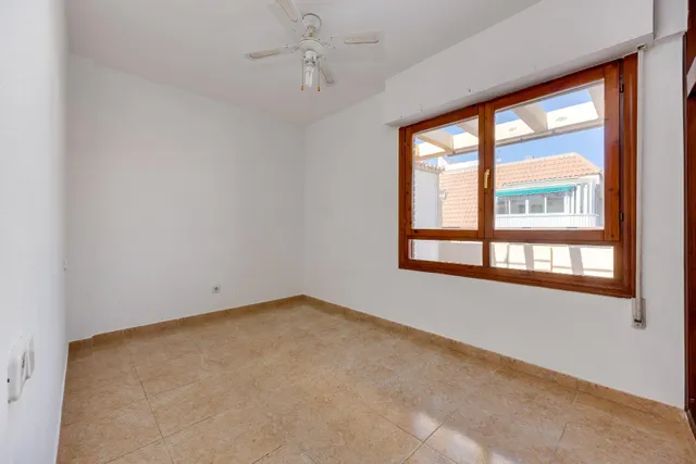 Atico de 2 dormitorios y gran terraza en Torrevieja - Acequión — 6