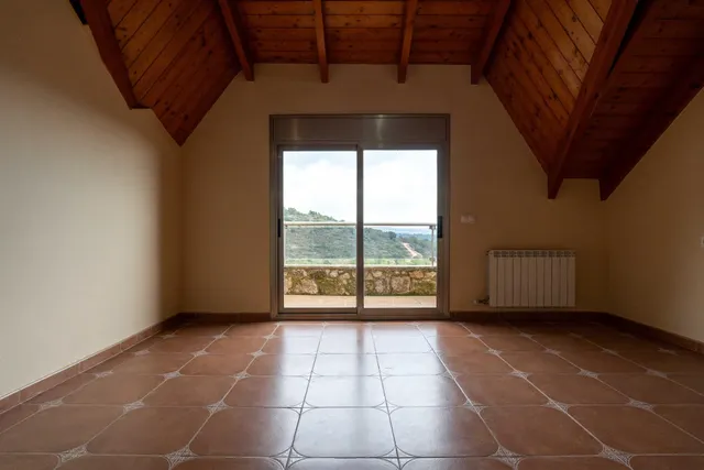 Casa con piscina y vistas a la montaña en Mas Borràs — 23