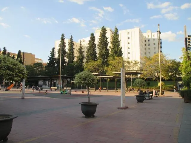 Piso de dos dormitorios sin amueblar — 25