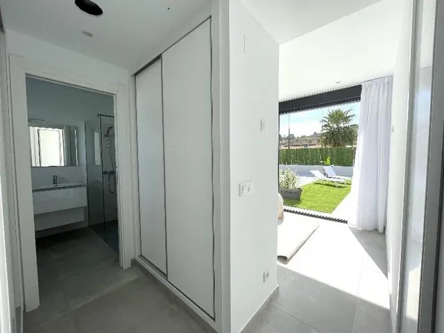 Villas espaciosas con piscina privada, en construcción, en un entorno natural muy privilegiado — 24