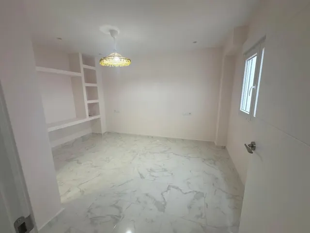 PIso    centrico de tres dormitorios y tres baños — 10