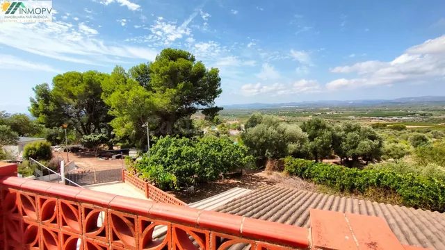 SE VENDE CHALET CON 2200 M2 DE PARCELA URBANA EN LA ERMITA D - foto 5