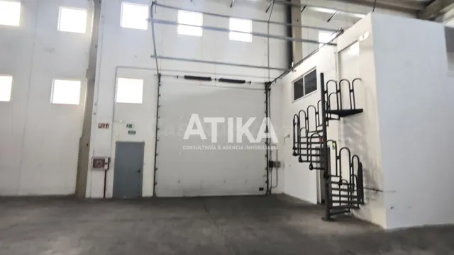 NAVE EN ALQUILER - POLIGONO EL ALTET — 4