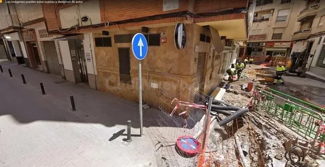 Se vende local comercial CESIÓN DE REMATE en C/ CARRERA en M
