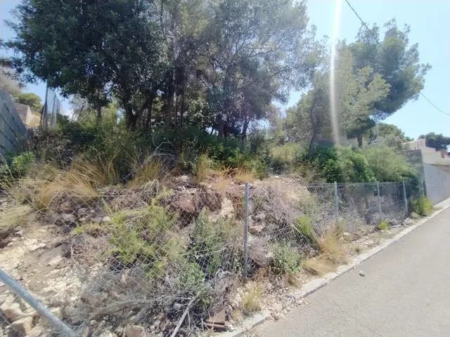 Terreno urbano edificable en venta de 840 m2 en zona residencial de Cunit — 5