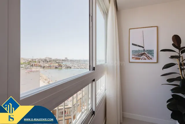 INCREÍBLE APARTAMENTO A PIE DE PLAYA, TOTALMENTE REFORMADO! — 2