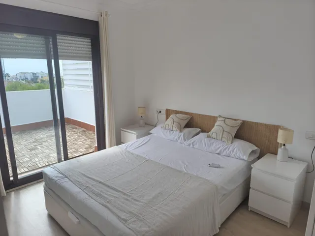 ÁTICO DE 2 DORMITORIOS EN RIVIERA DEL SOL! — 9