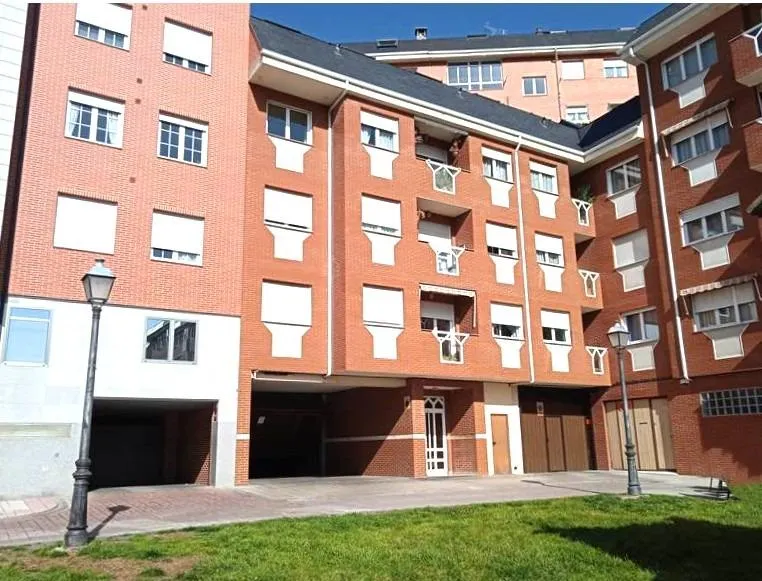 PLAZA DE PARKING EN EL CENTRO DE PONFERRADA