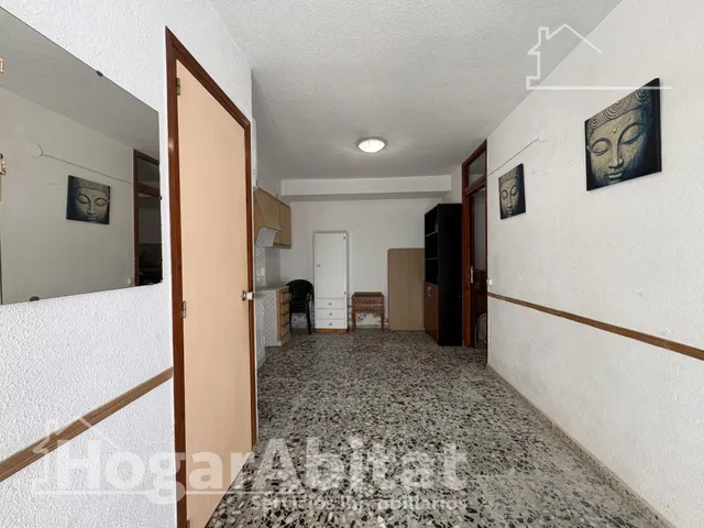 APARTAMENTO CON DOS BALCONES Y GARAJE CERCA DE LA PLAYA — 6