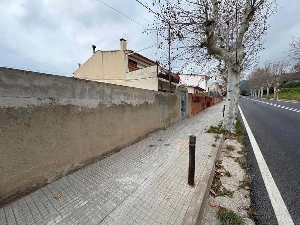 TERRENY EN VENDA A LA CARRETERA DE TERRASSA