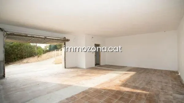 CASA OCUPADA DE 88 M2, 3 habitaciones, 1 BAÑOS, EN C/ CAMPANYA, LLORET DE MAR — 20