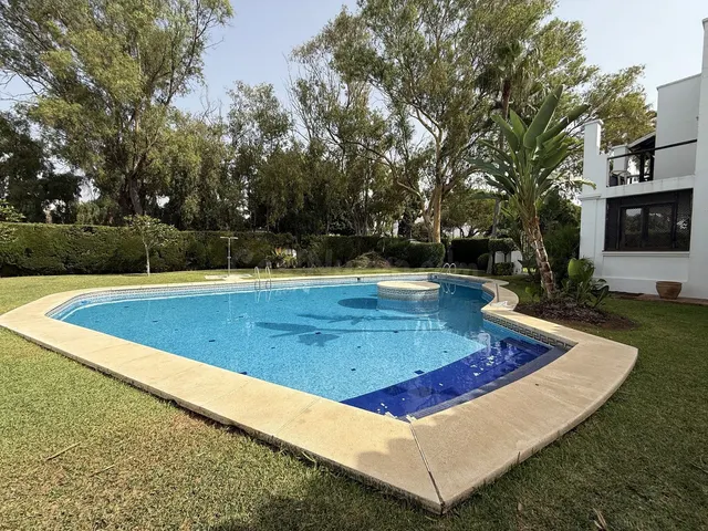 Villa 3 habitaciones 275m² en alquiler - Marbella - foto 2