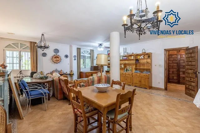 Espectacular Chalet en Ogijares - Ideal para Familias — 31