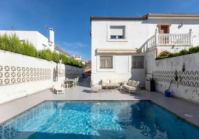 Preciosa casa en monteluz — 2