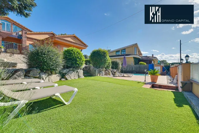 Casa 5 habitaciones 317m² en venta - Centro - foto 4