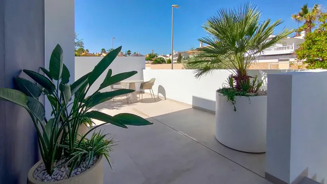 Moderna villa de lujo con 4 dormitorios y piscina privada con vistas a la montaña en Ciudad Quesada(Alicante) — 29
