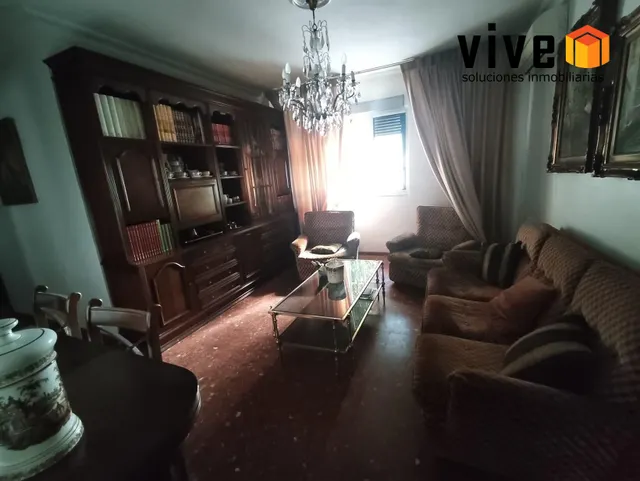 Amplia vivienda en Hermandad del Trabajo — 21
