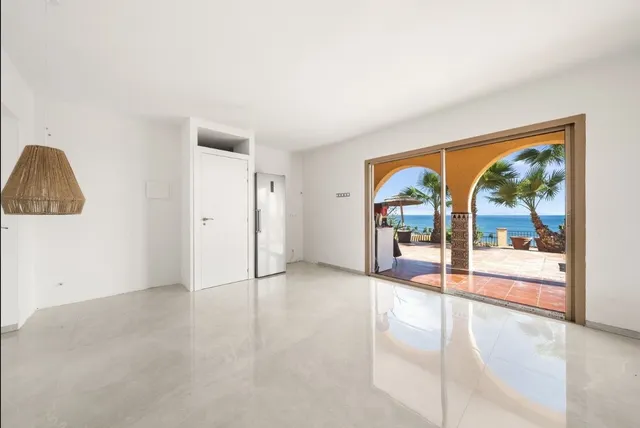 Chalet 8 habitaciones 430m² en venta - Costa Del Sol — 12
