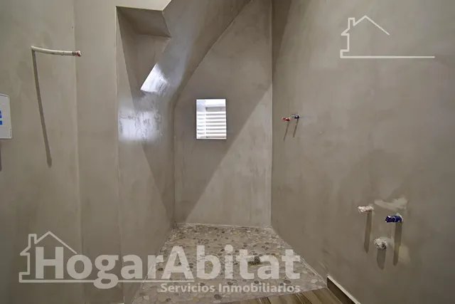 Casa reformada con terraza y garaje en el centro — 46