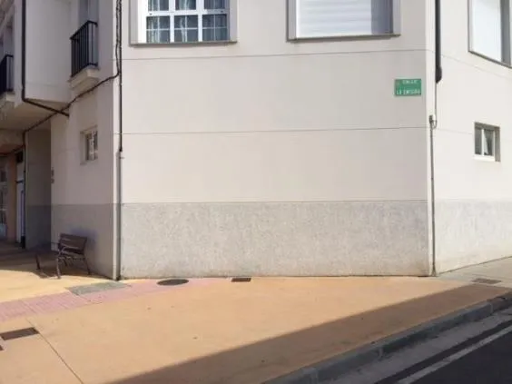 ALQUILER: Local Oportunidad para Rehabilitar. — 4