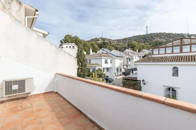 Casa única en Granada capital. — 25