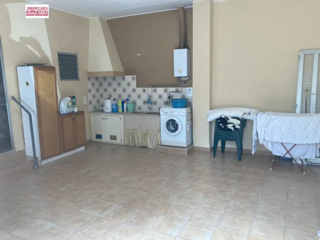 VENTA DE CASA EN BENIFAIO CHAFLAN SALIDA A DOS CALLES — 4