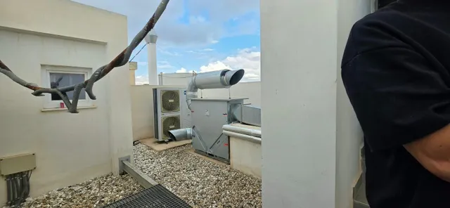Hotel de 2 estrellas reformado en La Marina de Elche, zona Guardamar — 29