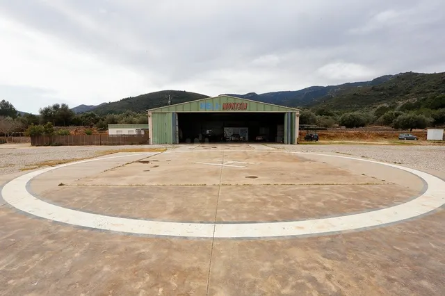 HELIPUERTO EN VENTA EQUIPADO Y CON VIVIENDA EN AMPOSTA, CONE - foto 4