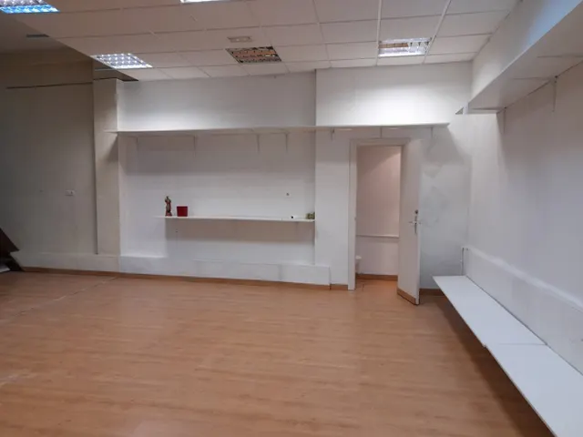 Venta o  alquiler de local comercial en Antequera — 6