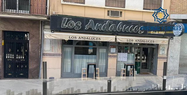SE TRASPASA RESTAURANTE TOTALMENTE INSTALADO Y FUNCIONANDO JUNTO PLAZA DE GRACIA Y CALLE RECOGIDAS — 24