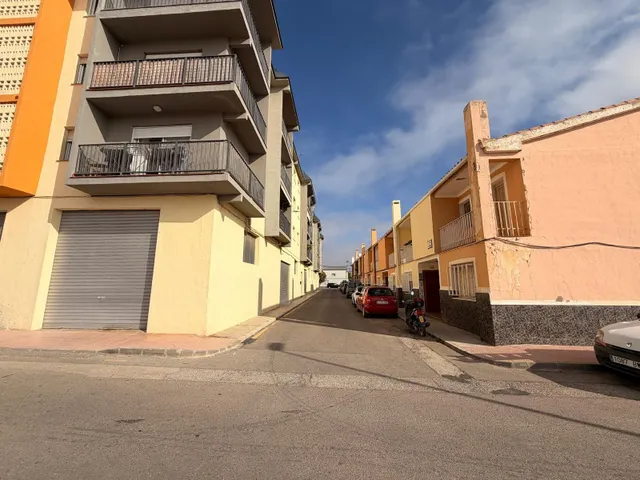 Amplia y luminosa vivienda de 4 dormitorios en Bullas — 43